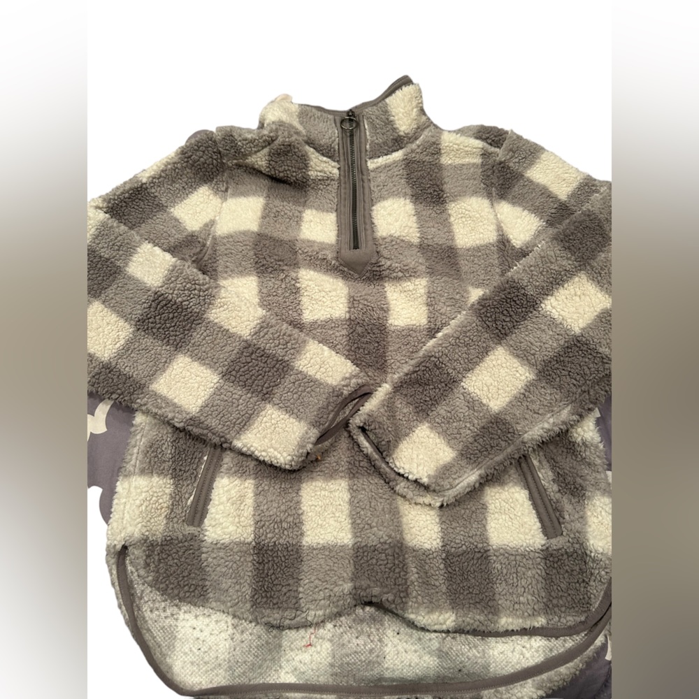 Keren hart gray Buffalo plaid fleece